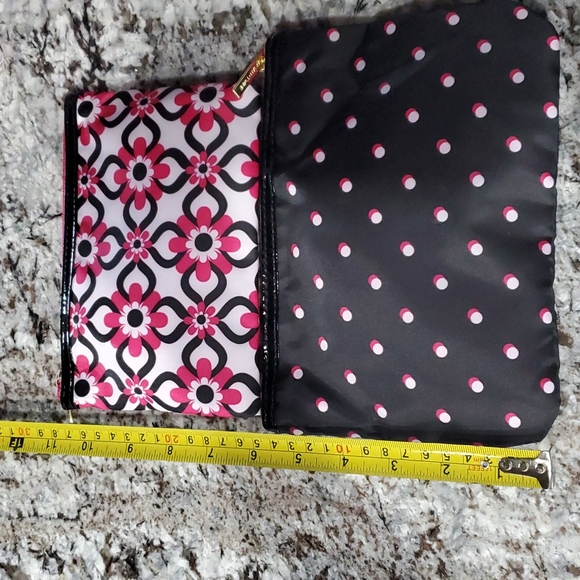 Set of 4 New Cosmetic Bags - Picture 5 of 10